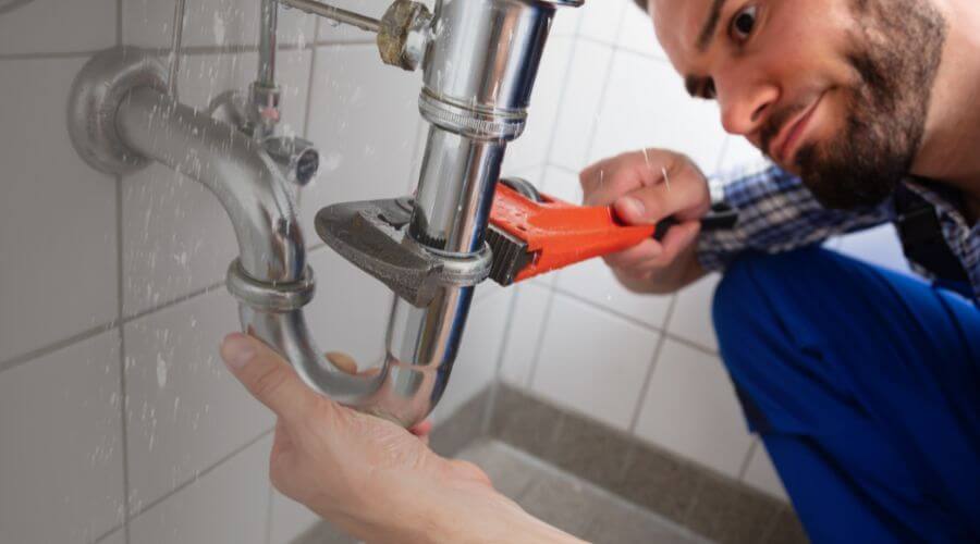 Expert burst pipe repair services in Tulia, TX